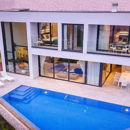 Luxury Princess Of Hvar With Pool Apartman